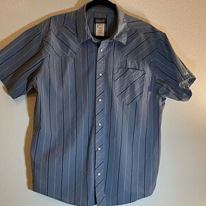 Patagonia Men's Blue and Gray Striped Shirt